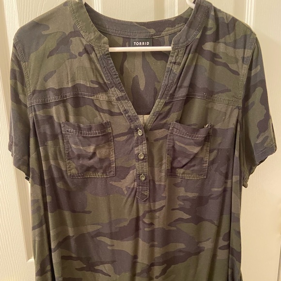 Torrid Camo Shirt - Picture 1 of 4